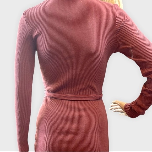 No boundaries pink ribbed dress. Size medium (7- 9) - Picture 6 of 10